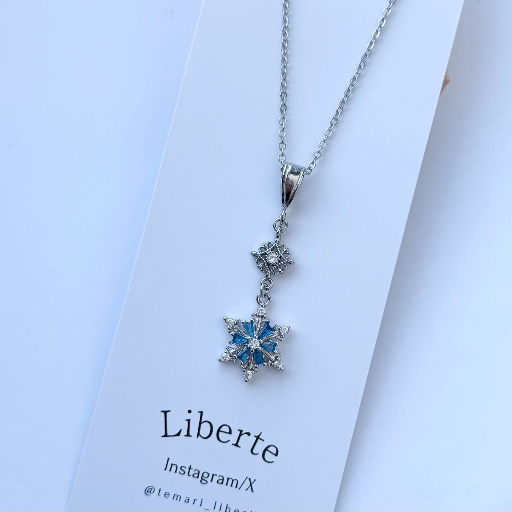 雪の結晶ネックレス10