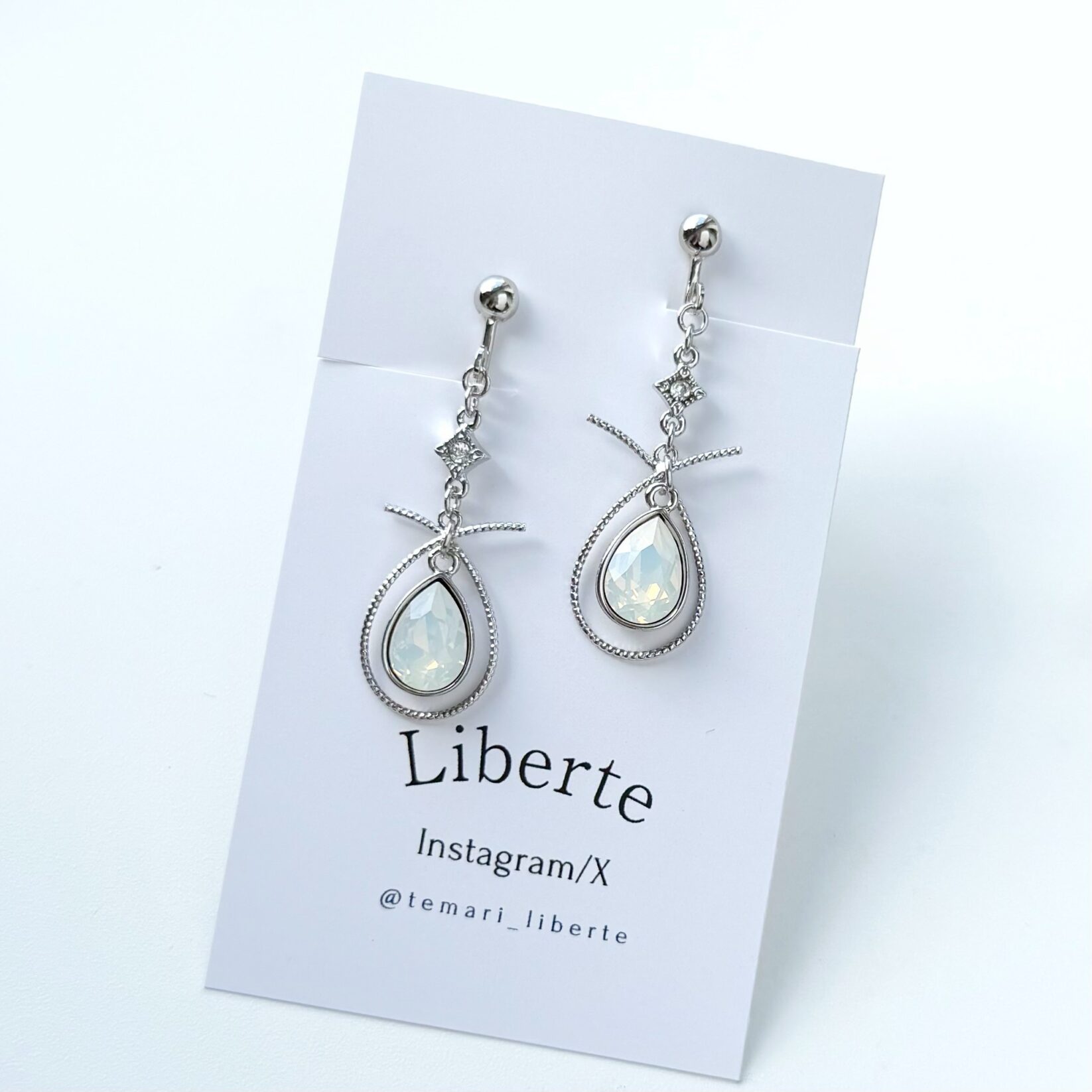 星雫の芽吹き/耳飾り/ホワイトオパール