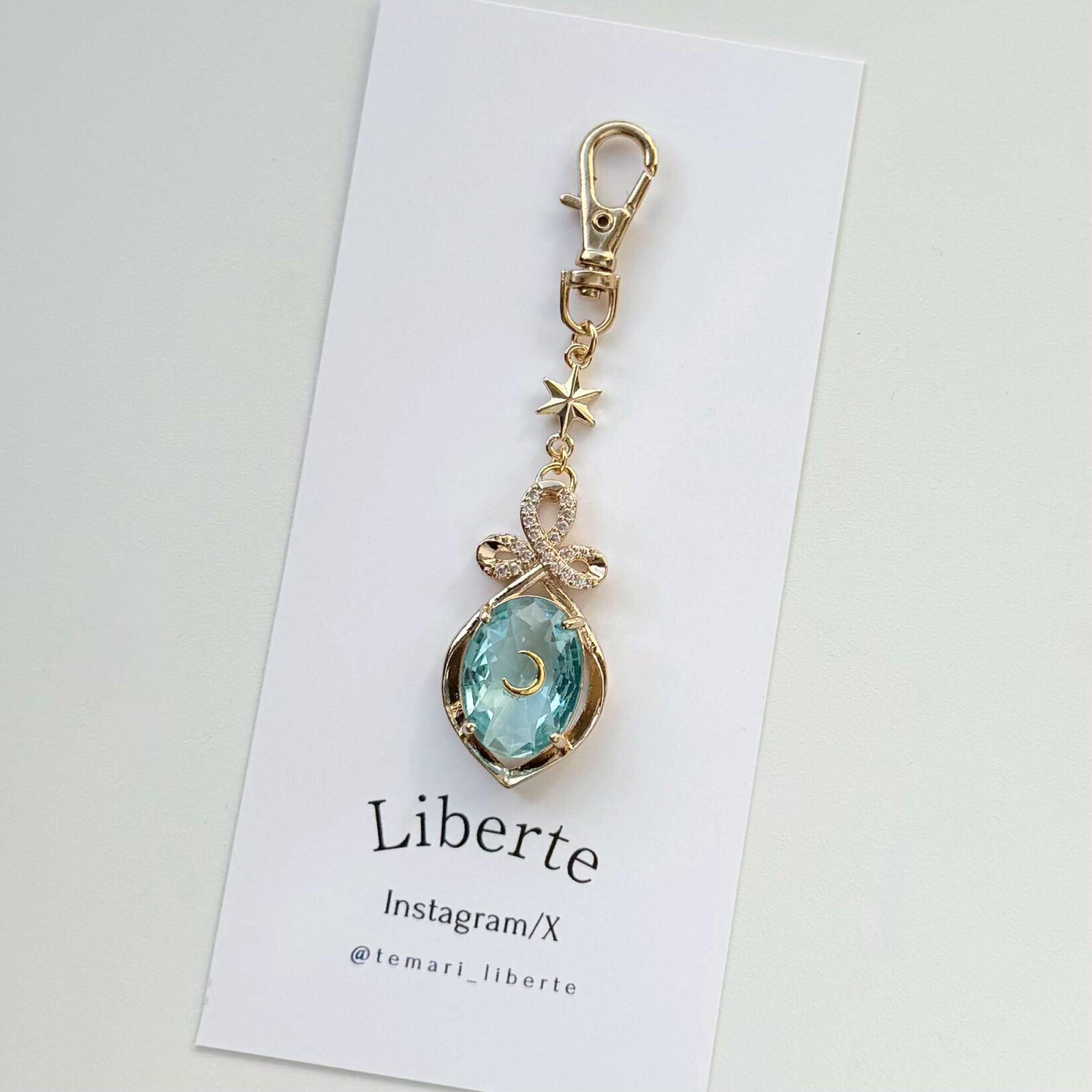 宝星石のキーチャーム/Aqua/月