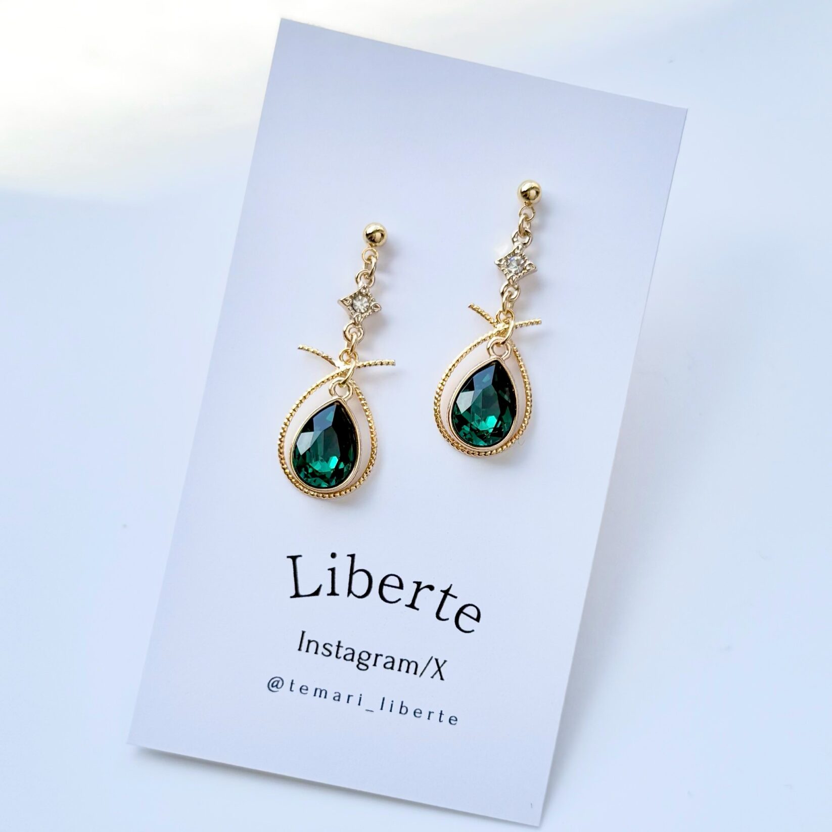 星雫の芽吹き/耳飾り/エメラルド(Gold)